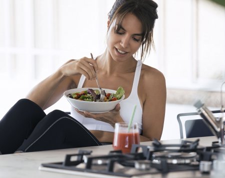 your-skin_sebium-sensitive_A-diet-based