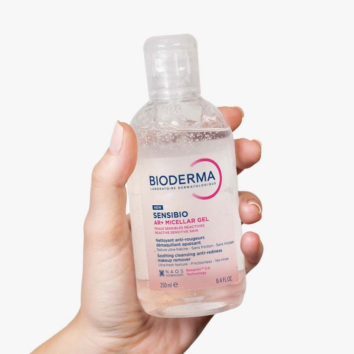 Oczyszczający żel micelarny - koi i redukuje zaczerwienienia - SENSIBIO AR+ MICELLAR GEL